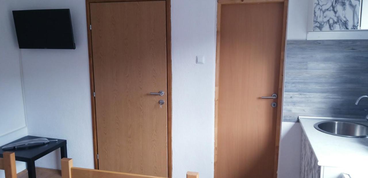 Studio Apartman Sajra คูเลนวาคูฟ ภายนอก รูปภาพ